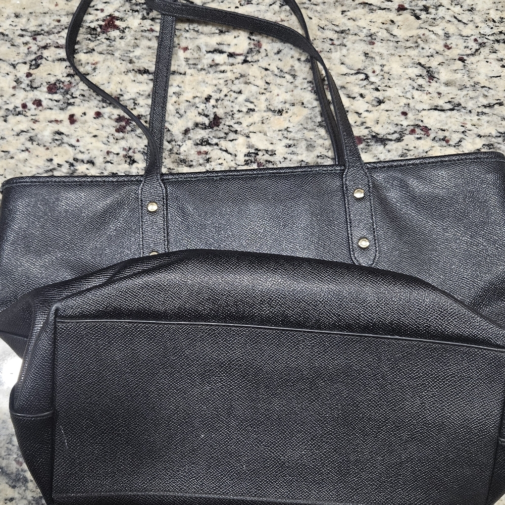 Authentic Coach Black Crossgrain Leather F38848 Tote Shoulder Bag – Zip Top - Picture 5 of 6